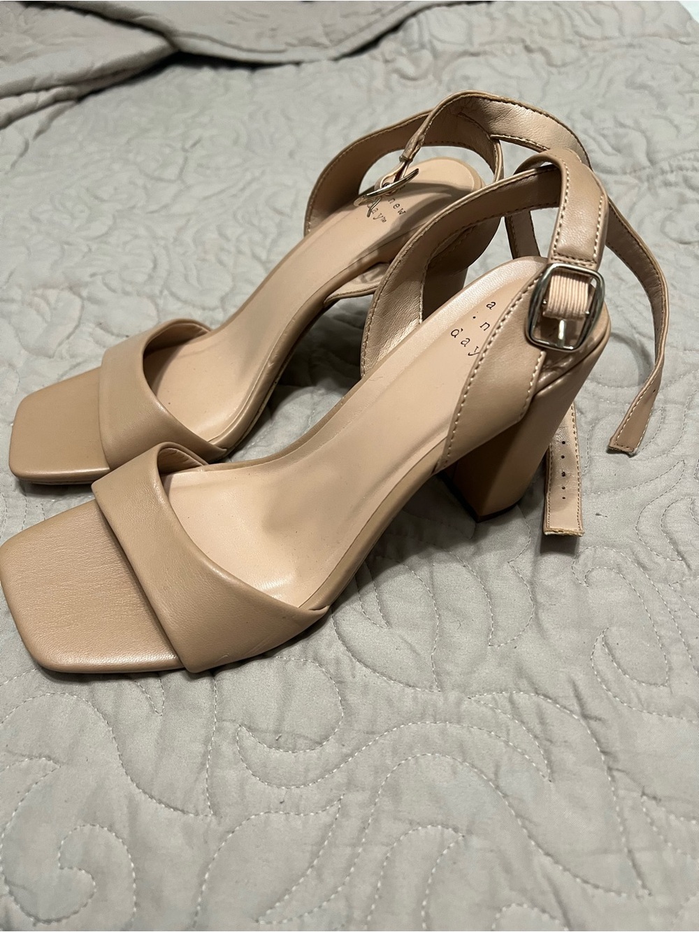 A New Day Nude Square Toe Block Heel Sandals Size 8